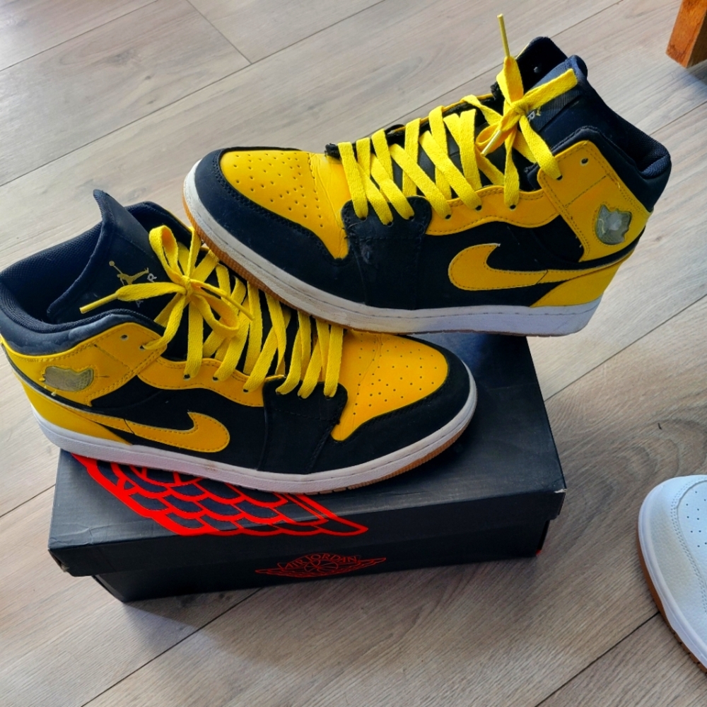 Jordan retro 1 new love 2017